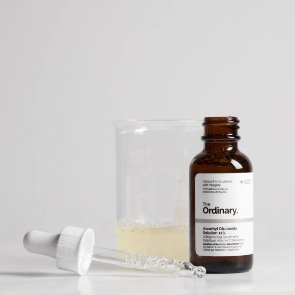 mas-rdn-ascorbyl-glucoside-solution-12pct-lifestyle
